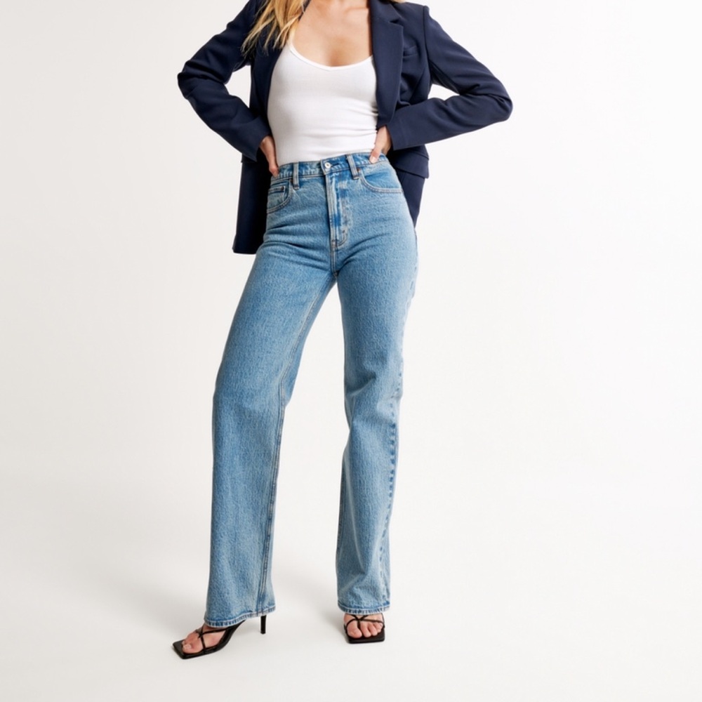 Abercrombie High Rise 90s Relaxed Jean